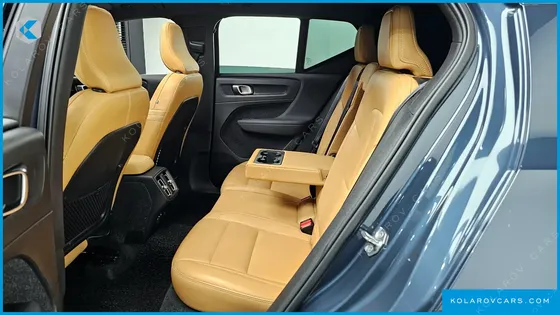 VOLVO XC40 B4 INSCRIPTION