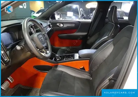 VOLVO XC40 B4 R-DESIGN