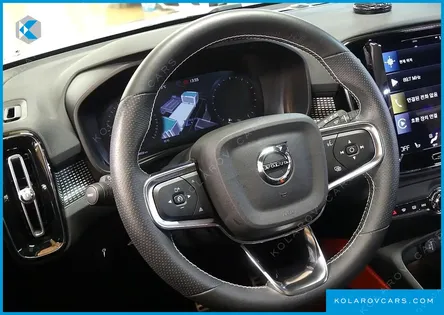 VOLVO XC40 B4 R-DESIGN