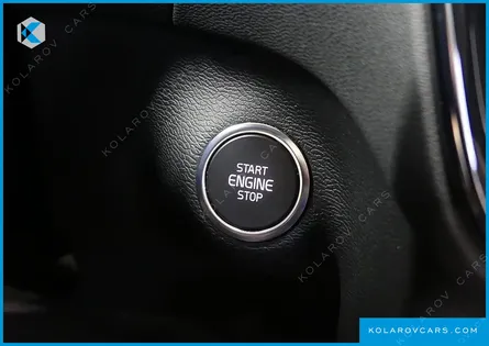 VOLVO XC40 B4 R-DESIGN