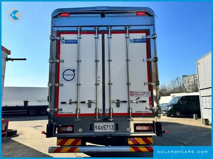 VOLVO CARGO TRUCK 8X4