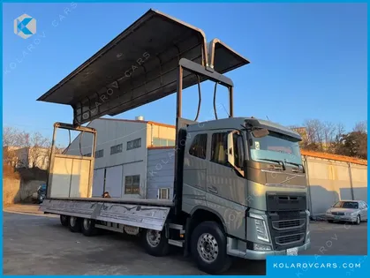 VOLVO CARGO TRUCK 10X4