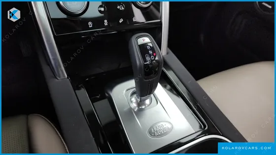 LAND ROVER DISCOVERY SPORT P250 SE