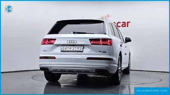 AUDI Q7 45 TFSI QUATTRO