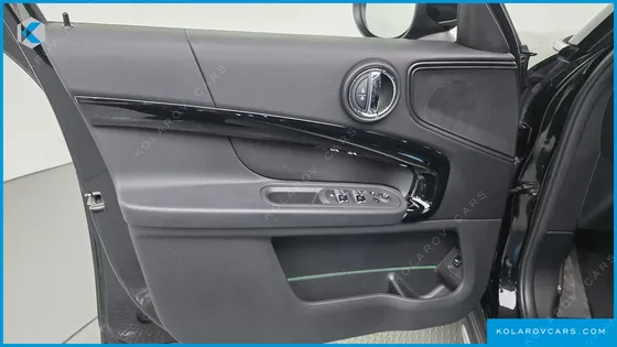 MINI COUNTRYMAN CLASSIC PLUS LAUNCH PACK