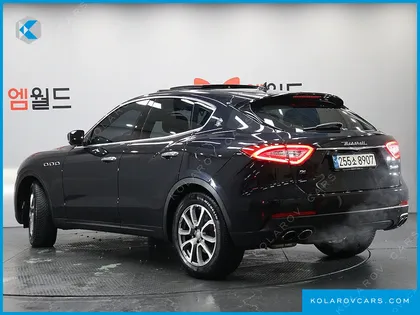 MASERATI LEVANTE 3.0 AWD