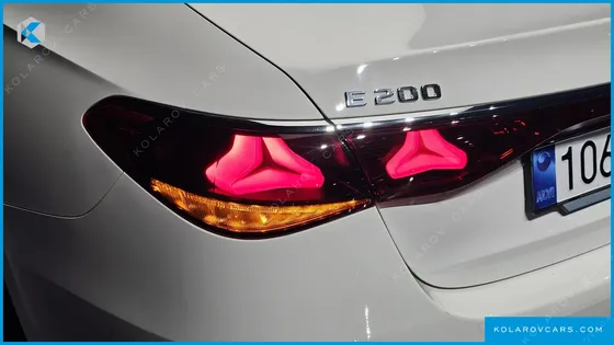 MERCEDES E-CLASS E200 AVANTGARDE