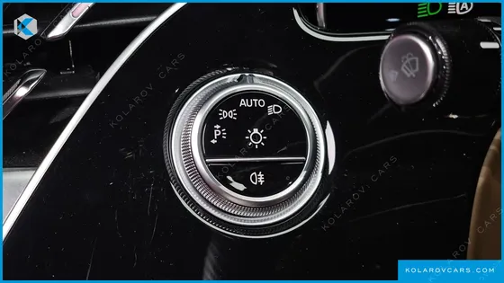 MERCEDES E-CLASS E300 4MATIC AMG LINE