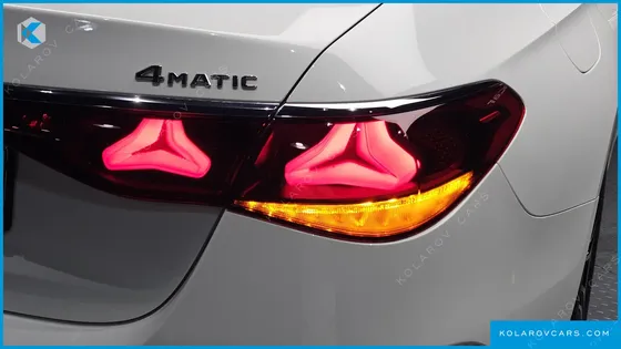 MERCEDES E-CLASS E300 4MATIC AMG LINE