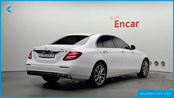 MERCEDES E-CLASS E300 4MATIC AVNATGARDE