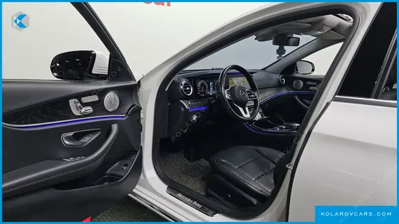MERCEDES E-CLASS E300 4MATIC AVNATGARDE