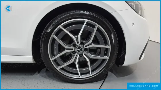 MERCEDES E-CLASS E220D 4MATIC AMG LINE
