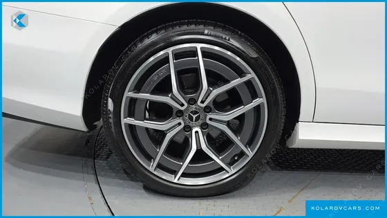 MERCEDES E-CLASS E220D 4MATIC AMG LINE