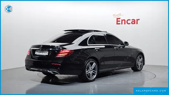MERCEDES E-CLASS E300 4MATIC AMG LINE