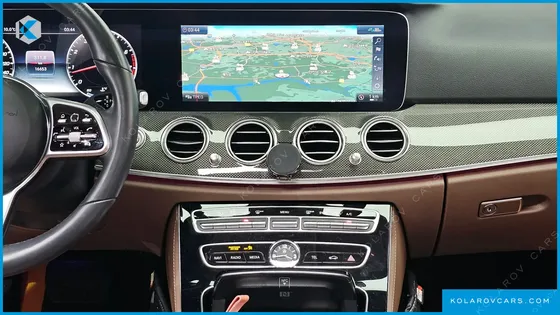 MERCEDES E-CLASS E300 4MATIC AMG LINE