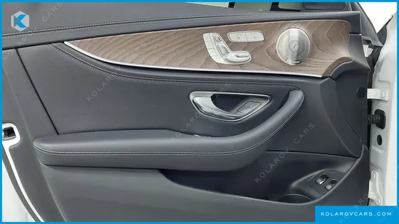 MERCEDES E-CLASS E300E 4MATIC EXCLUSIVE