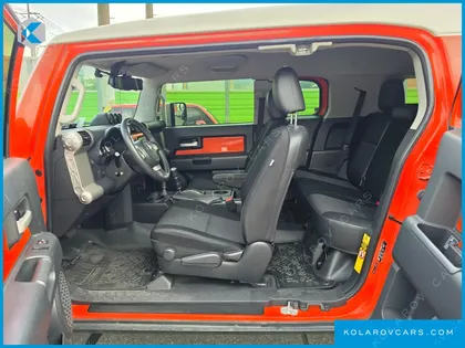 TOYOTA FJ CRUISER 4WD V6