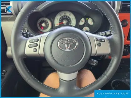 TOYOTA FJ CRUISER 4WD V6
