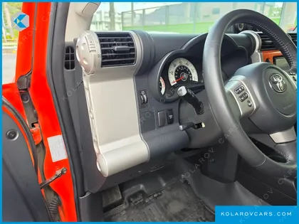 TOYOTA FJ CRUISER 4WD V6