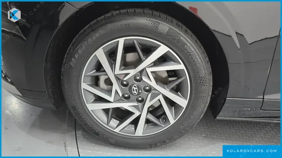 HYUNDAI GRANDEUR 2,5 GASOLINE 2WD