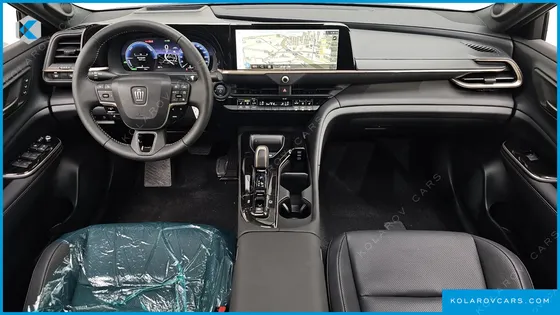 TOYOTA CROWN 2.4 4WD DUAL BOOST HYBRID