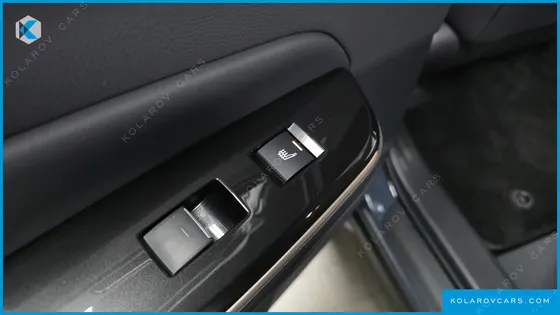 TOYOTA CROWN 2.5 4WD HYBRID
