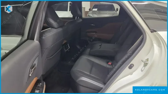 TOYOTA CROWN 2.5 4WD HYBRID