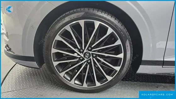 HYUNDAI GRANDEUR CALLIGRAPHY