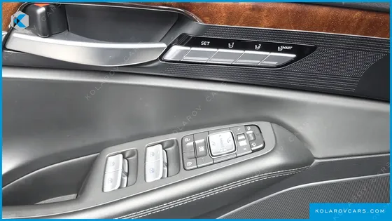 GENESIS EQ900 3.8 GDI AWD