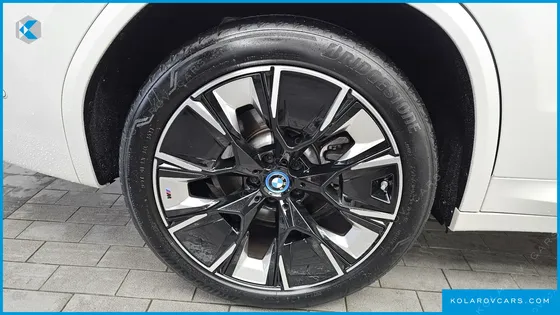 BMW IX3 M SPORTS