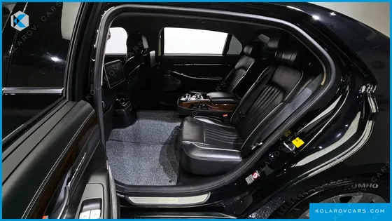 GENESIS EQ900 5.0 GDI AWD LIMOUSINE
