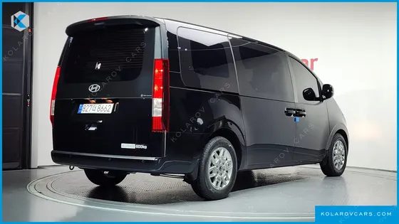 HYUNDAI STARIA L3.5 CARGO 5-SEATER
