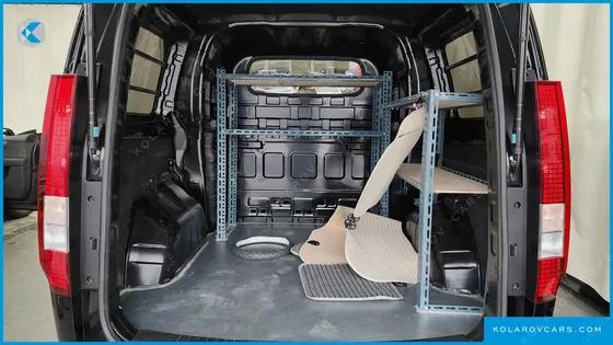 HYUNDAI STARIA L3.5 CARGO 5-SEATER