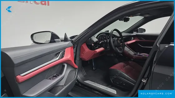 PORSCHE TAYCAN 4S