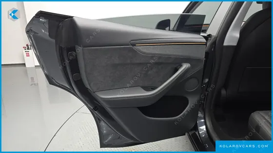 TESLA MODEL Y LONG RANGE AWD