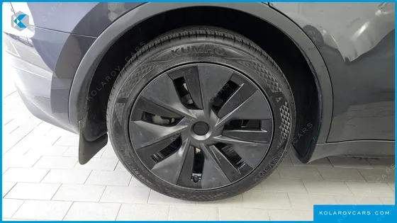 TESLA MODEL Y RWD