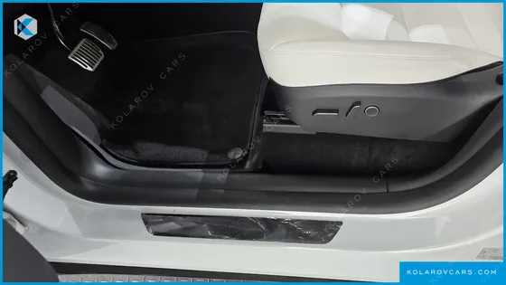 TESLA MODEL Y RWD