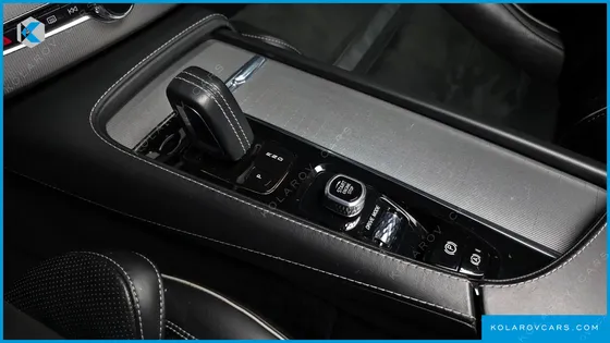 VOLVO XC90 T8 R-DESIGN HYBRID