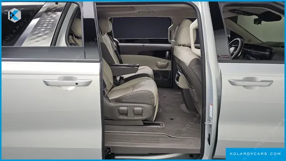 KIA CARNIVAL 7-SEATER SIGNATURE