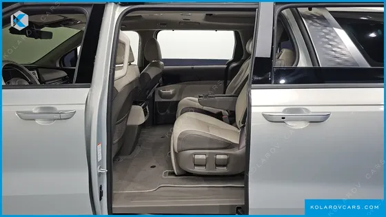 KIA CARNIVAL 7-SEATER SIGNATURE
