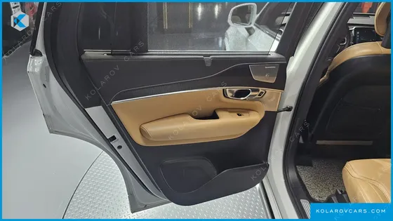 VOLVO XC90 B6 INSCRIPTION