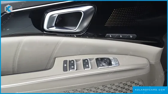 KIA CARNIVAL HEV 9SEATER SIGNATURE