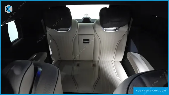 KIA CARNIVAL HEV 9-SEATER HI-LIMOUSINE (SPECIAL VEHICLE)