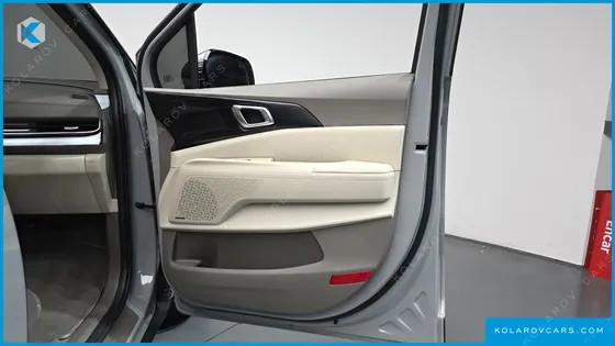 KIA CARNIVAL 7-SEATER GRAVITY