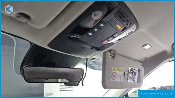 KIA CARNIVAL 9-SEATER PRESTIGE