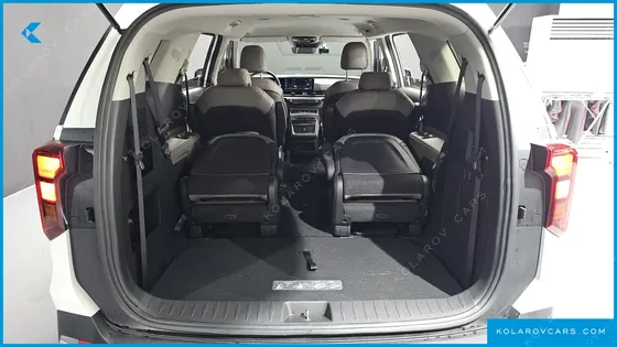KIA CARNIVAL 9-SEATER PRESTIGE