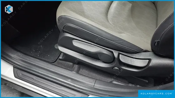 KIA CARNIVAL 9-SEATER PRESTIGE