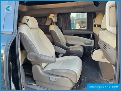 KIA CARNIVAL GASOLINE 9-SEATER HI LIMOUSINE