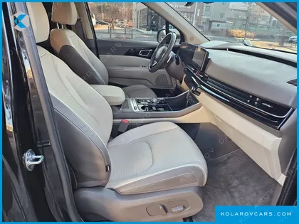 KIA CARNIVAL GASOLINE 9-SEATER HI LIMOUSINE