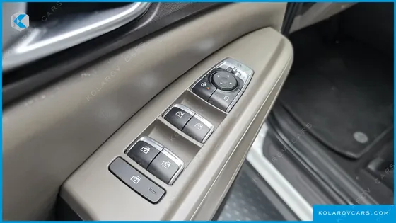 KIA CARNIVAL HEV 9SEATER NOBLESS